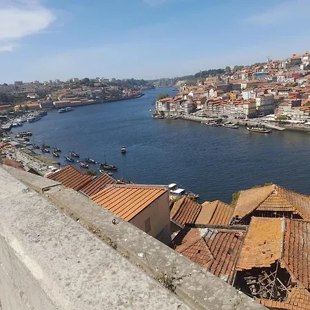 Hostel Nexus Mundi Vila Nova de Gaia
